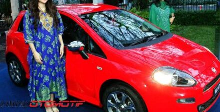 Kia Carens dan Fiat Punto Dilelang Murah
