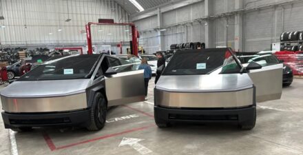 Tesla Cybertruck.