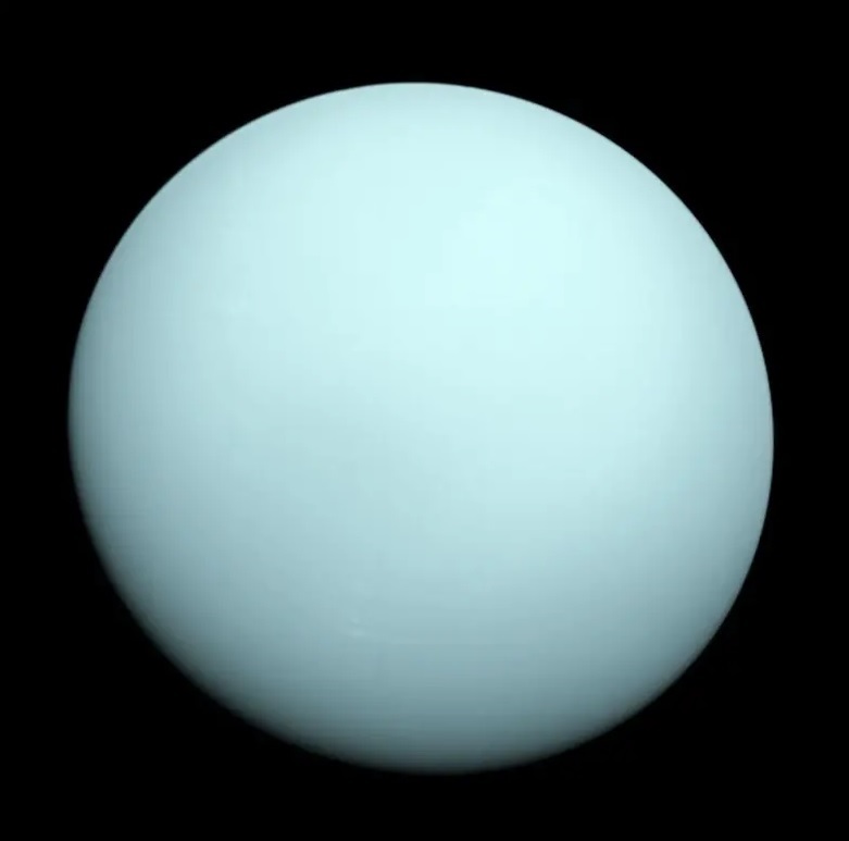 Penelitian terbaru ungkap adanya potensi kehidupan di planet uranus dan bulannya.