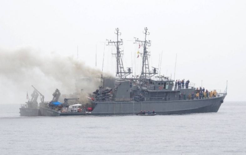 Kebakaran di Kapal Ukushima