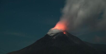 Tremor Terus Menerus dan Gemuruh Kuat Terjadi di Gunung Lewotobi