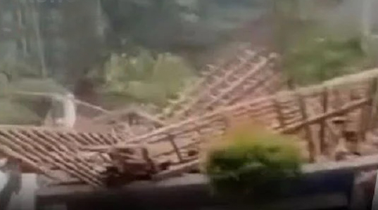 Hujan Deras Picu Longsor