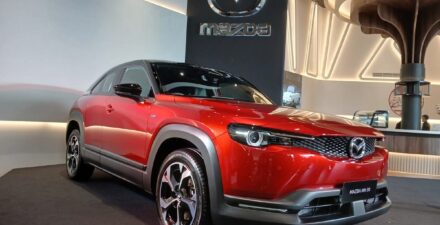 Mazda MX-30, Mobil Listrik Pertama dari Mazda dengan Desain Unik dan Performa Ringan