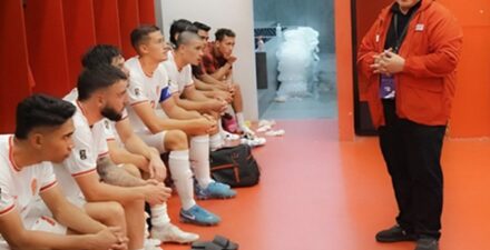 Erick Thohir bersama para pemain Timnas Indonesia.