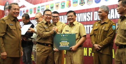 Pemkot Pariaman Terima Penghargaan Warisan Budaya Takbenda Indonesia 2023 Atas Domain Kerajinan Sulaman Nareh