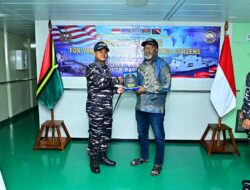 Kunjungan Kehormatan Perdana Menteri Vanuatu Di KRI WSH-991