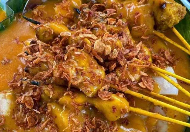 Sate salah satu khas kuliner Minang.