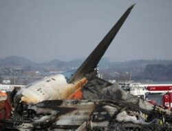 Pesawat Jeju Air Terbakar di Bandara Muan
