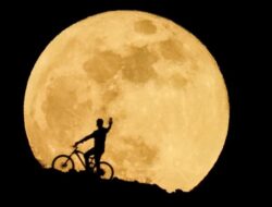 Tahun 2025, Gerhana Bulan Total dan Hujan Meteor Menakjubkan