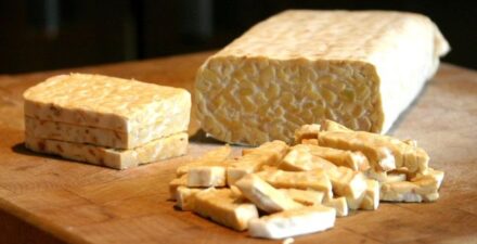 Tips Simpan Tempe di Kulkas Agar Awet hingga Dua Minggu
