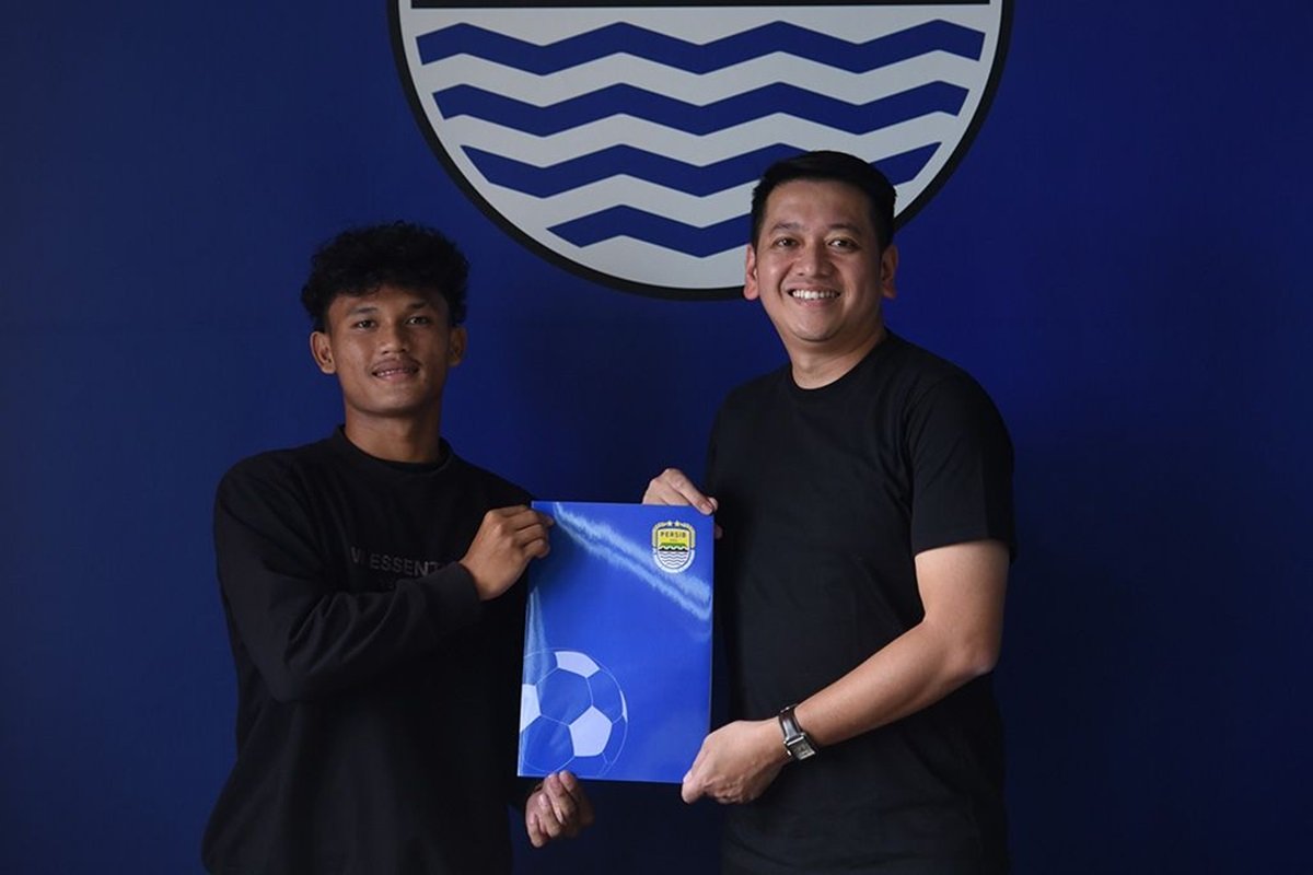 Zulkifli Lukmansyah jadi rekrutan pertama Persib Bandung.