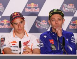 Marc Marquez Hadapi Kritik Valentino Rossi dengan Bijak, Ini Responsnya