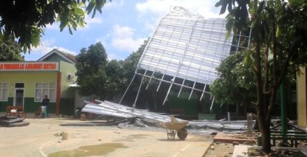 Angin Puting Beliung Rusak