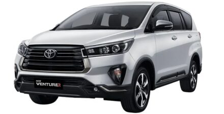 Toyota Innova Venturer.