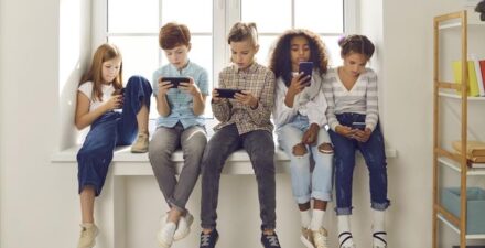 Generasi Beta merupakan sebutan bagi mereka yang lahir pada tahun 2025-2039 mendatang.