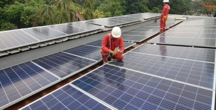 Menteri Investasi Rosan Rayu Singapura untuk Investasi Energi Hijau di Indonesia.