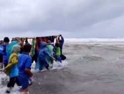Amisyah Ditarik ke Puskesmas di Tengah Cuaca Buruk di Lampung