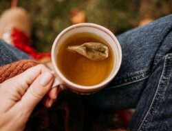Cara Aman Menikmati Teh Tanpa Mengganggu Penyerapan Zat Besi