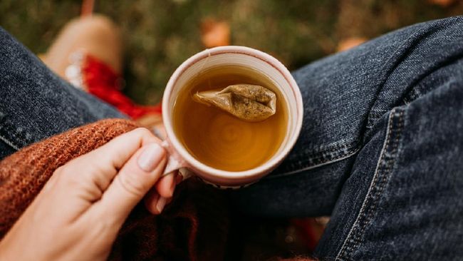 Ada beberapa cara aman minum teh untuk mencegah terjadinya anemia.