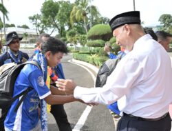 Berhasil Lolos ke Final Piala Soeratin U-17 Tahun 2024, Mahyeldi Bantu Persikopa 10 Juta Rupiah