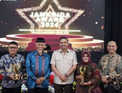 Pemprov Sumbar Raih Peringkat 1, Gubernur Mahyeldi Terima Penghargaan dari Menteri UMKM