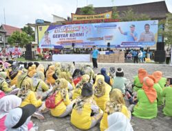 Apresiasi Gebyar Senam Massal KORMI Padang, Gubernur Mahyeldi : Langkah Konkrit Jadikan Masyarakat Sehat, Bugar, dan Produktif