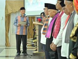 Kukuhkan Pengurus S3, Gubernur Mahyeldi Sebut Peran Organisasi Masyarakat Sangat Penting bagi Pembangunan Daerah