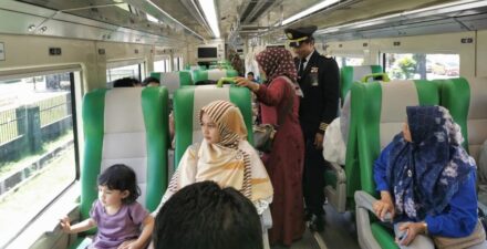 Volume Penumpang KA Nataru 2024/2025 Naik 2% di Sumatera Barat