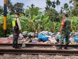 Sampah Dibakar di Jalur Rel, KAI Ingatkan Bahaya bagi Kereta Api
