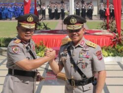 Tradisi Farewell Parade Warnai Serah Terima Jabatan Kapolda Sumbar