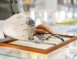 Emas Melonjak, Rolex Berbahan Emas Makin Mahal
