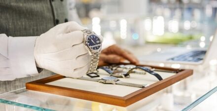 Emas Melonjak, Rolex Berbahan Emas Makin Mahal