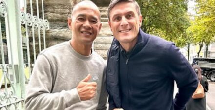 Kurniawan Dwi Yulianto (kiri) calon kuat asisten pelatih lokal Patrick Kluivert di Timnas Indonesia.