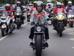Jokowi Ikut City Touring Pakai Kawasaki W175 Sambut Tahun Baru Imlek