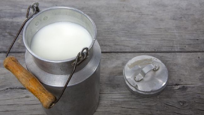 Konon, raw milk atau susu mentah dianggap lebih alami dan kaya nutrisi dibanding susu pasteurisasi.