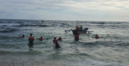 Peringatan BMKG, Gelombang Tinggi Hingga 2,5 Meter Ancam Wisata Pantai