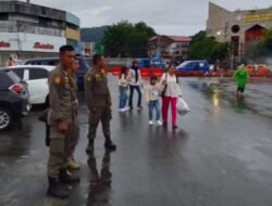 Satpol PP dan Dinas Perdagangan Tertibkan PKL yang Masih Berjualan di Jalanan