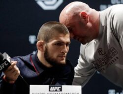 Dana White Bela Khabib Terkait Dikeluarkan dari Pesawat Frontier