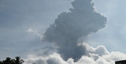 Gunung Ibu Erupsi, Status Siaga Ditetapkan