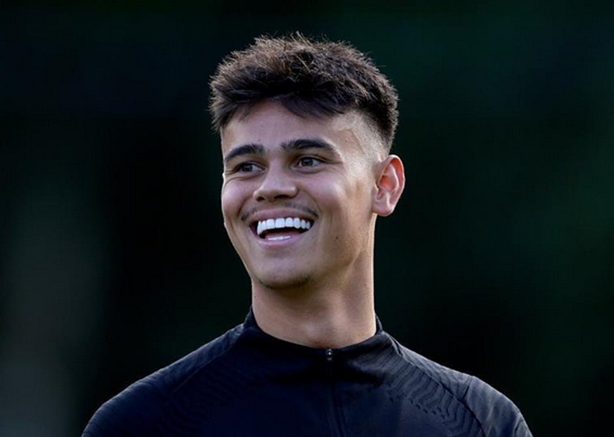 Mees Hilgers kala membela Timnas Indonesia.