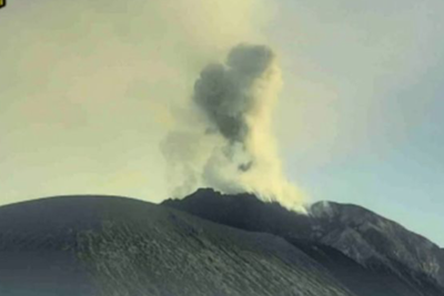 Letusan Gunung Ile Lewotolok