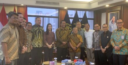 Chief Executive Office (CEO) iNews Media Group, Angela Tanoesoedibjo beserta jajaran Pemimpin Redaksi (Pemred) iNews Media Group bersilaturahmi dengan Menteri Hukum, Supratman Andi Agtas