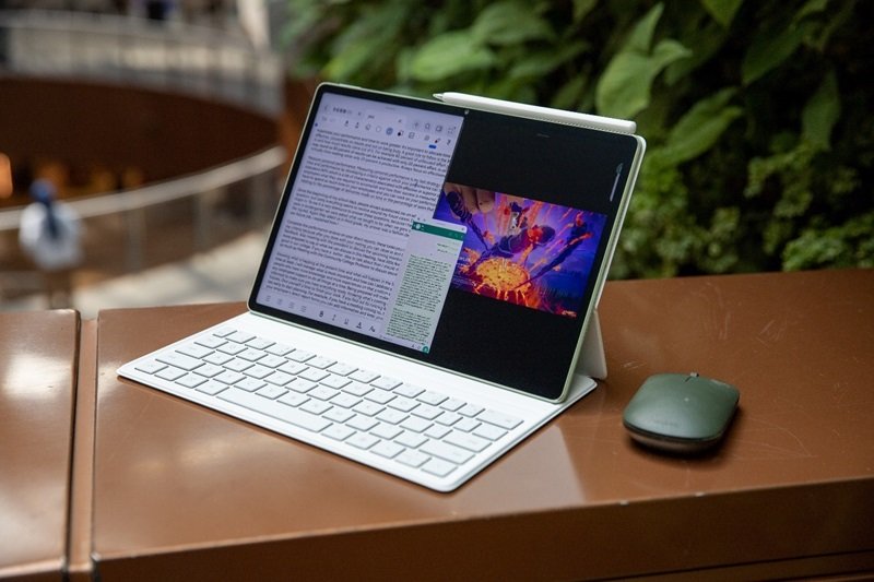 HUAWEI MatePad 12 X menawarkan pengalaman yang lebih dari sekadar laptop.