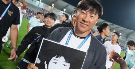 Shin Tae-yong bahagia jika Jairo Riedewald memperkuat Timnas Indonesia.