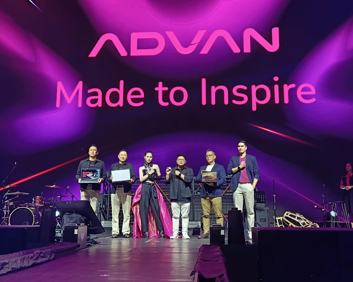 Advan meluncurkan 8 produk dari laptop hingga wearable pada acara launching, 24 Februari 2025.