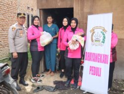 Kapolres Pasaman Barat Berikan Bantuan Sembako Untuk Masyarakat Yang Membutuhkan