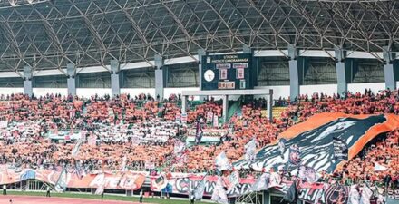 Suporter Persija Jakarta.