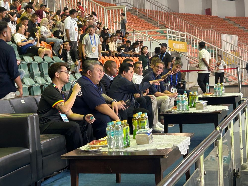 Patrick Kluivert Pantau Laga Dewa United vs Persija Jakarta.