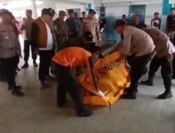 KM Sumber Rizqi Karam, Tim SAR Cari Dua ABK yang Hilang