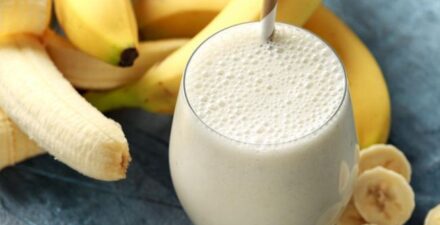 Waspada! 5 Makanan Ini Tidak Dianjurkan Dikonsumsi Bersamaan dengan Pisang